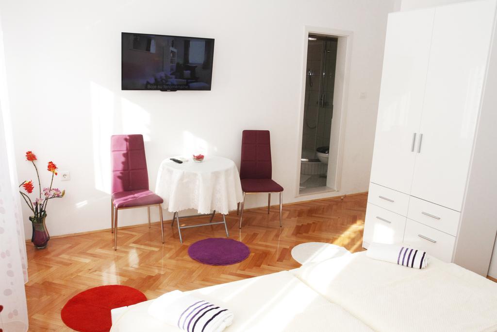 Rooms Miletic Near The Palace Split Chambre photo